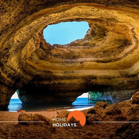 #192 Crystal By Holidays *
