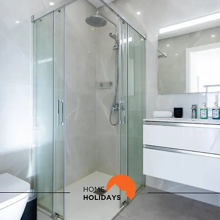 #192 Crystal By Holidays